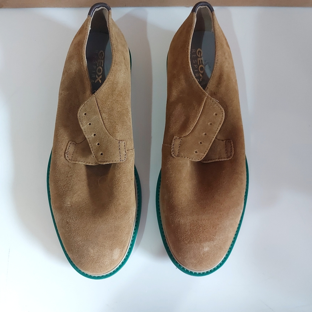 Men Geox Suede tan desert shoes size 10